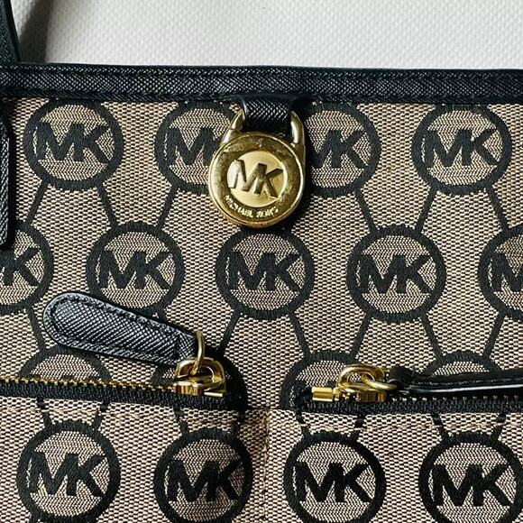 MK Michael Kors Kempton Black Medium Pocket Tote Bag - Picture 4 of 12